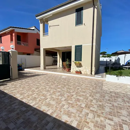 Casa Sabbinirica Nyaraló *